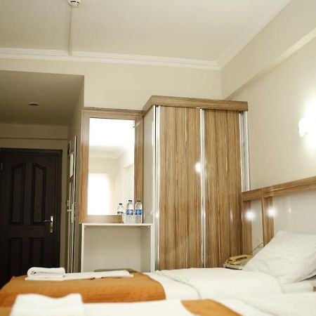 Oezhan Hotel Antalya Exterior photo